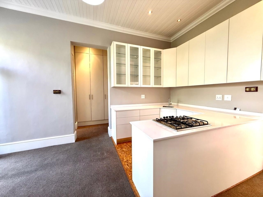To Let 2 Bedroom Property for Rent in Green Point Western Cape